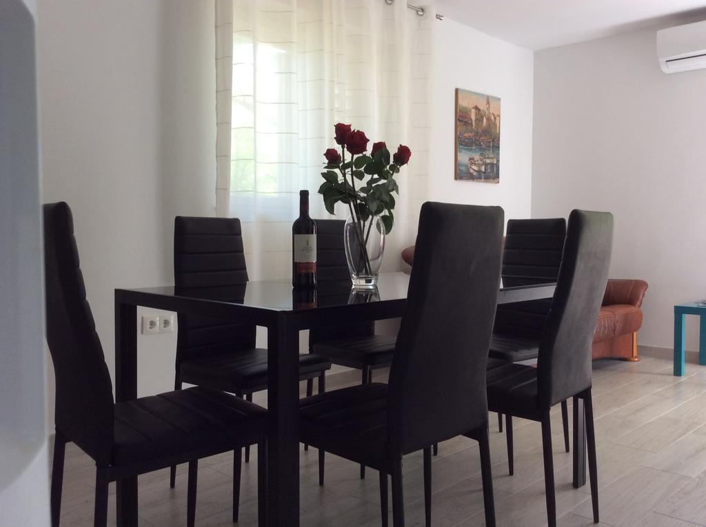 Apartment Paulina Трогір Екстер'єр фото
